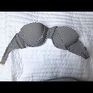 Strapless swimsuit top